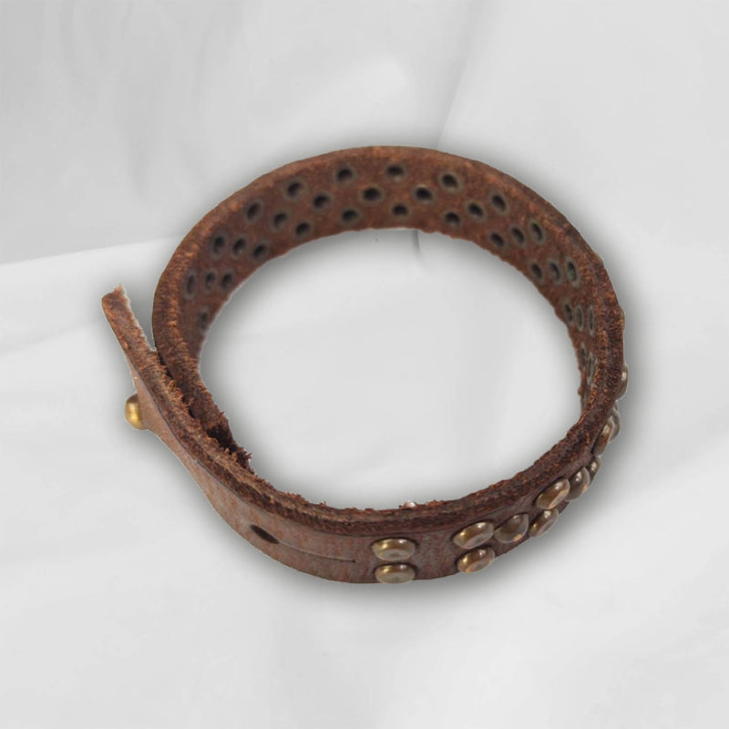 "Hammered" LEATHER BRACELET WITH STUDS T.Moro